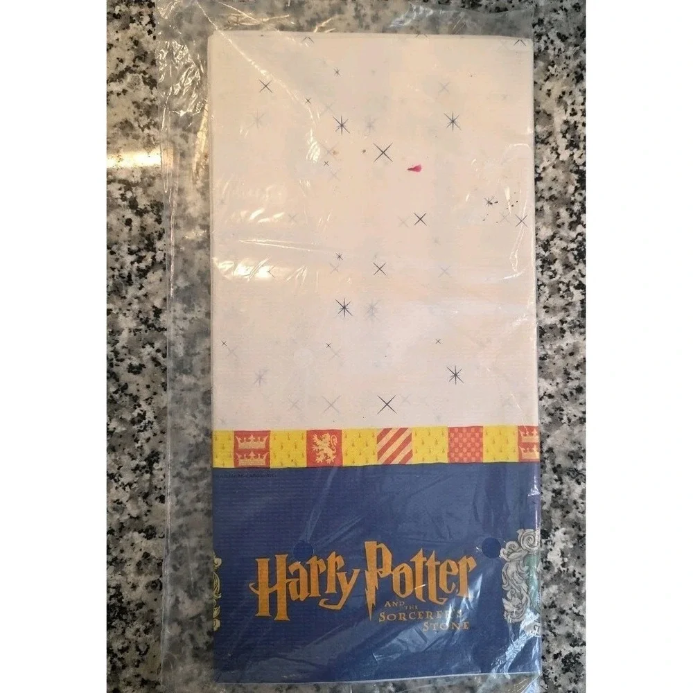2 Harry Potter Sorcerer's‎ Stone HOGWARTS Paper Table Cover Tablecloth 54x89 in